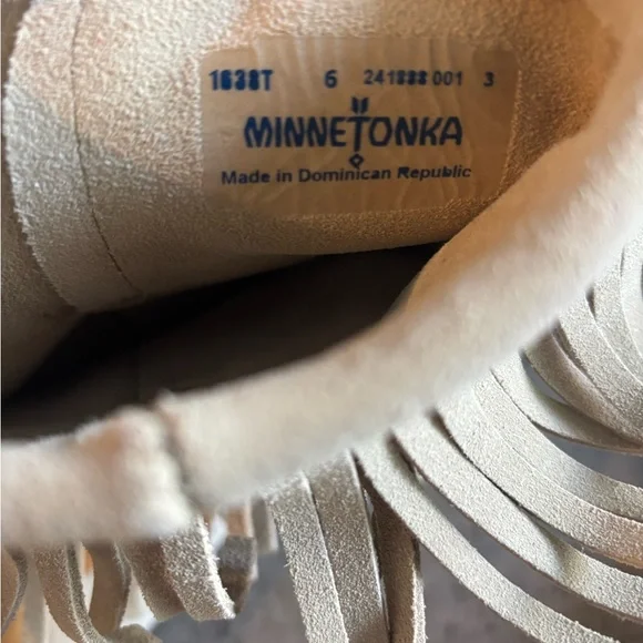 Minnetonka Cream Fringe Moccasins - Picture 4 of 5